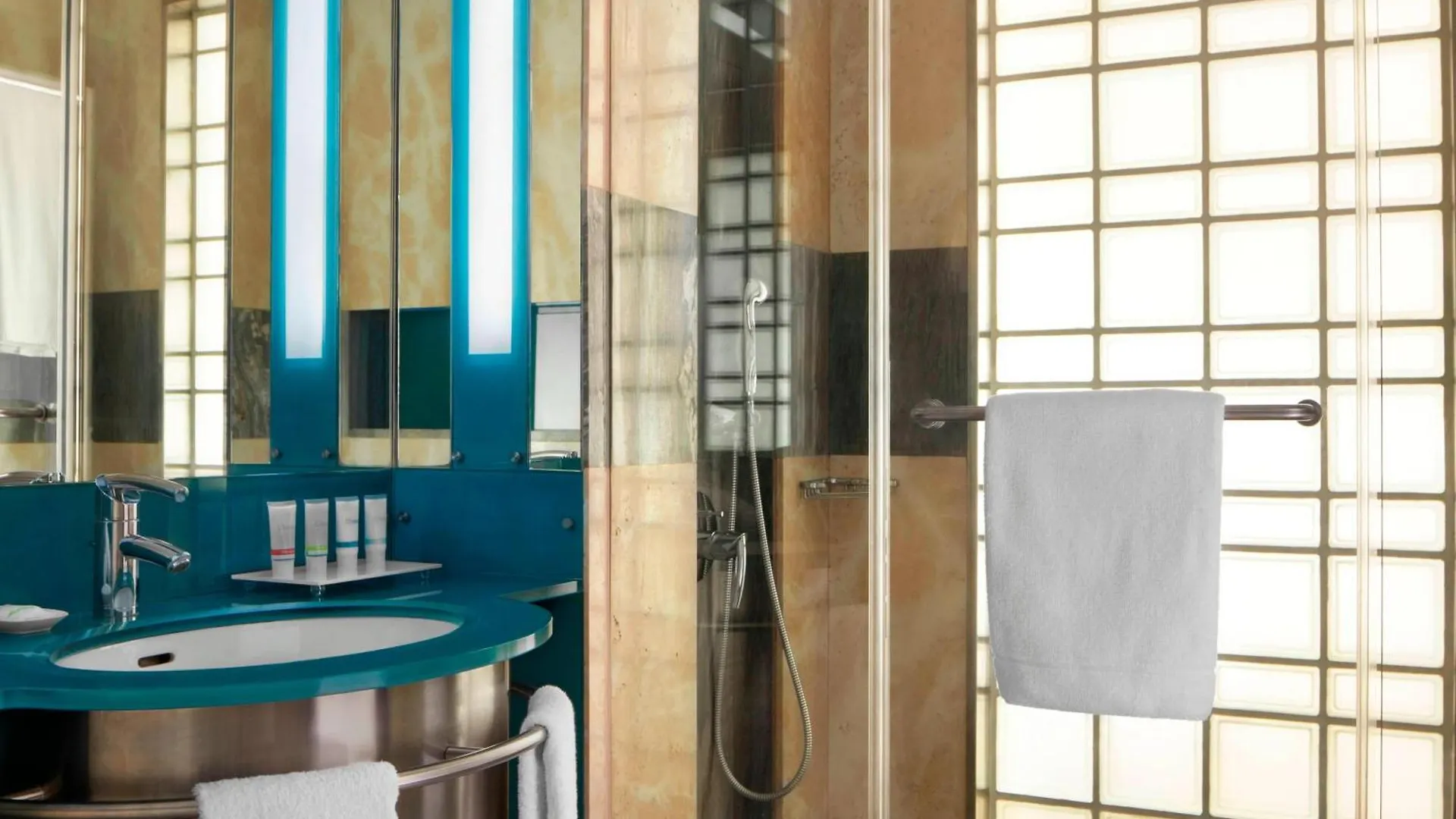**** Hotel Four Points By Sheraton Le Verdun Beirut Lebanon